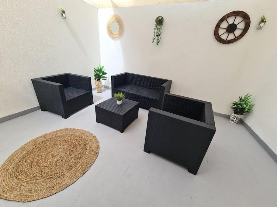 Beautiful Apartment With Patio Torrevieja Zewnętrze zdjęcie