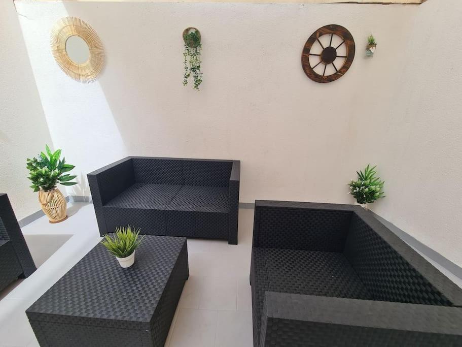 Beautiful Apartment With Patio Torrevieja Zewnętrze zdjęcie
