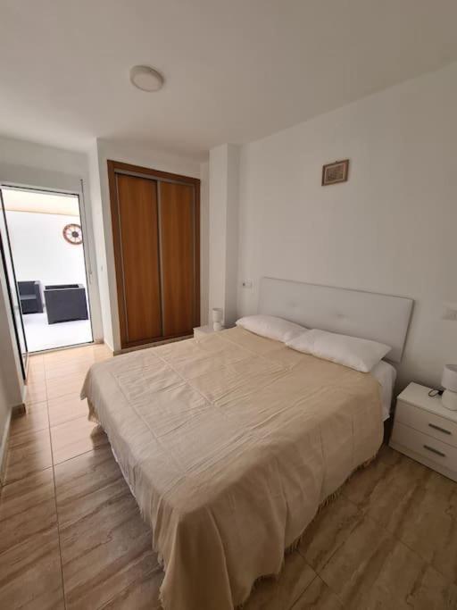 Beautiful Apartment With Patio Torrevieja Zewnętrze zdjęcie