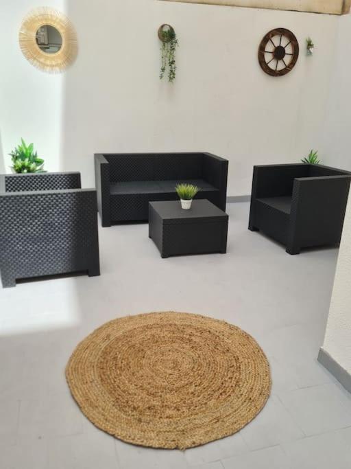 Beautiful Apartment With Patio Torrevieja Zewnętrze zdjęcie